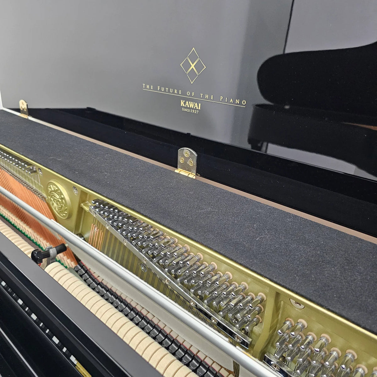 Kawai K-200 Occasion – Piano droit acoustique professionnel